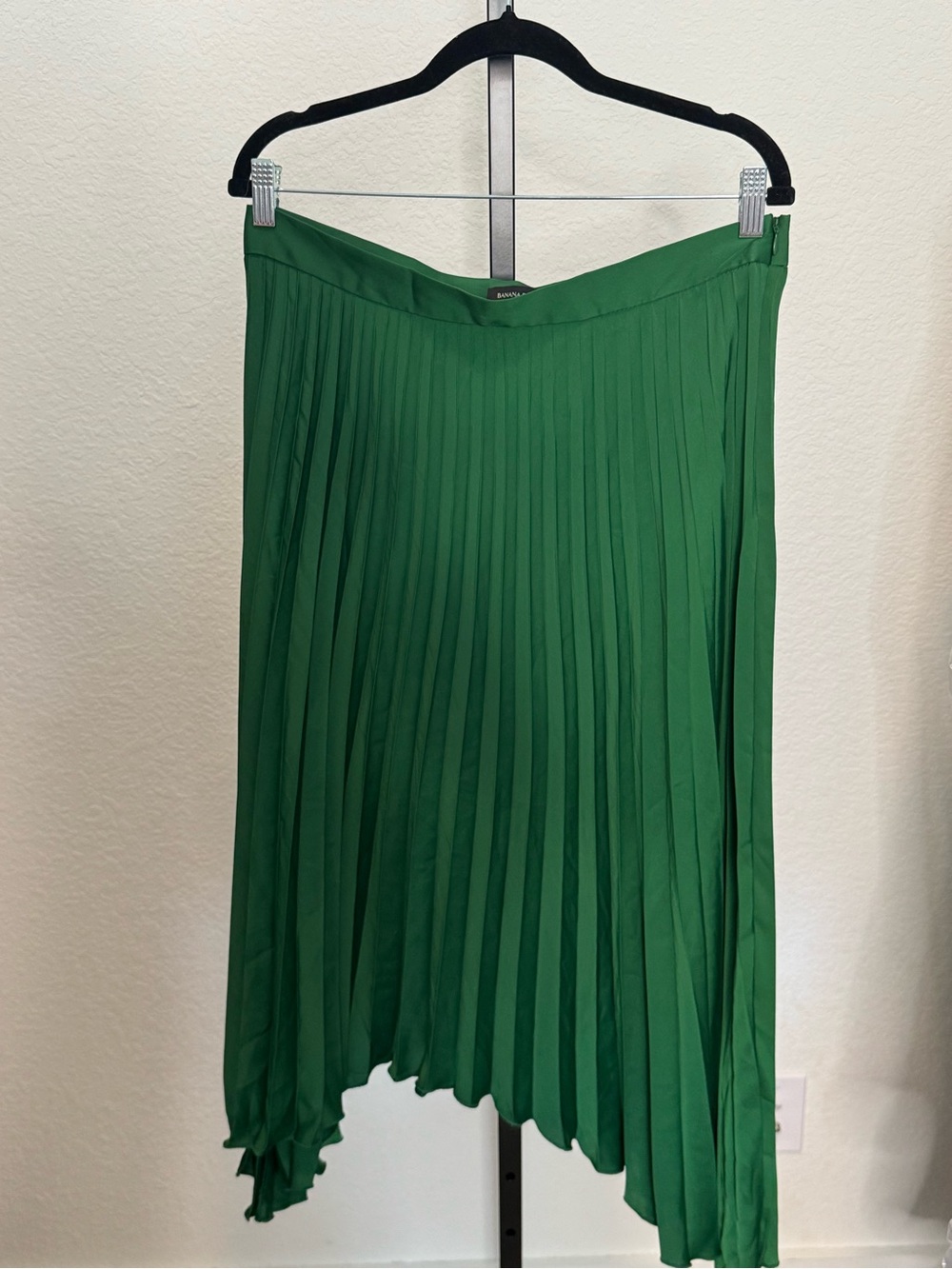Banana Republic Green Pleated Skirt 14 - NWT - Picture 3 of 7